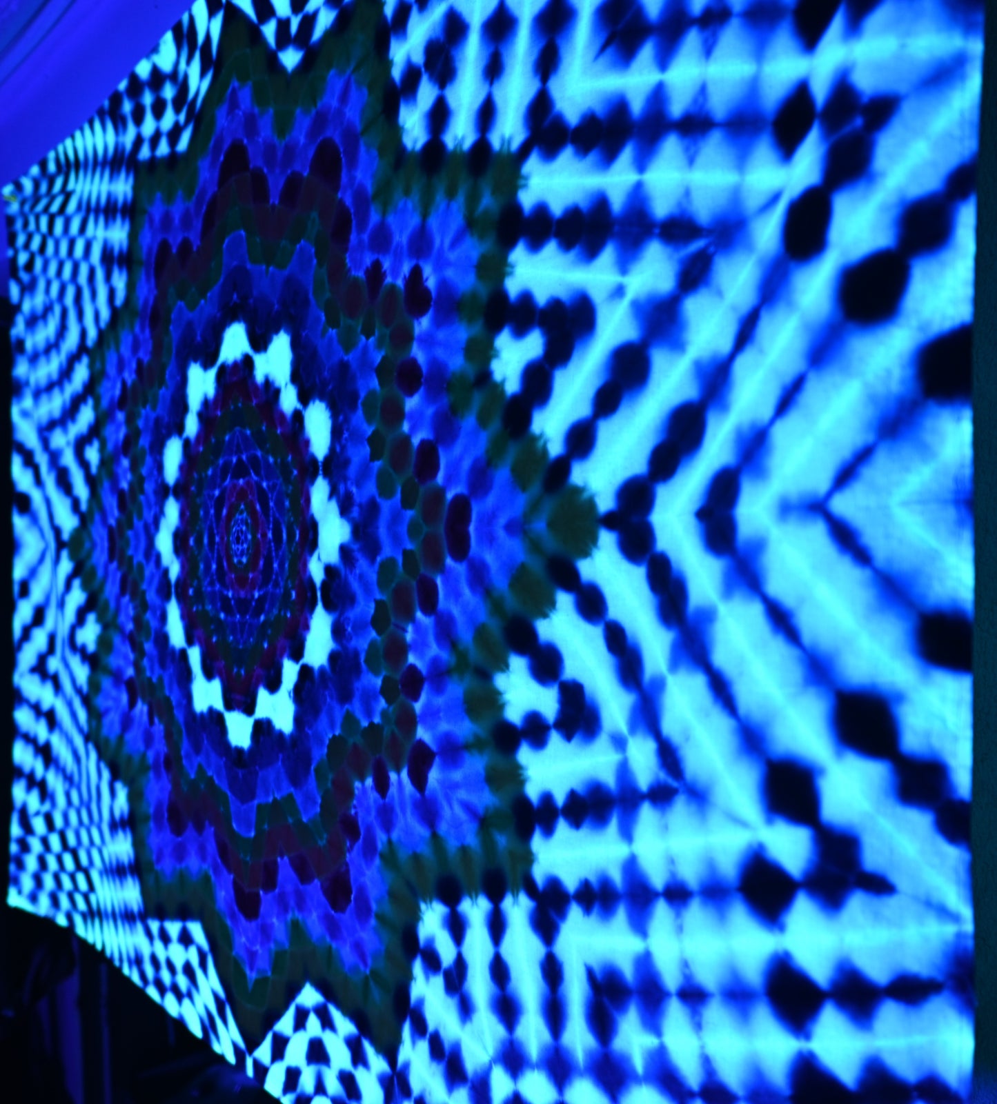 52'X38" Hexagon->{12/3} Dodecagram->UV Reactive/Grayscale Tie Dye on a Organic Cotton & Hemp Hemmed Tapestry w/ Metal Grommets for Hanging*