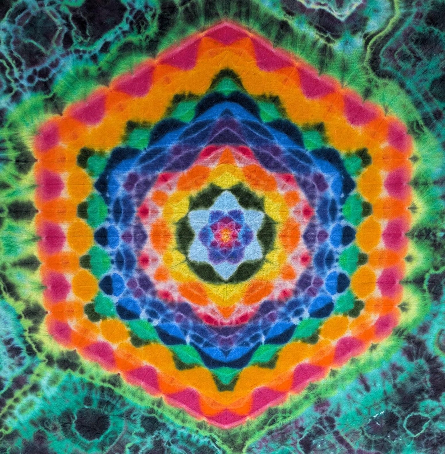 54"X54 (Meas. Pre to Shrinkage) Hexagon in Cntr of Star of Geodes w/ Rainbow Honeycomb Border w/ UV Reactive Dye Tapestry Read Description