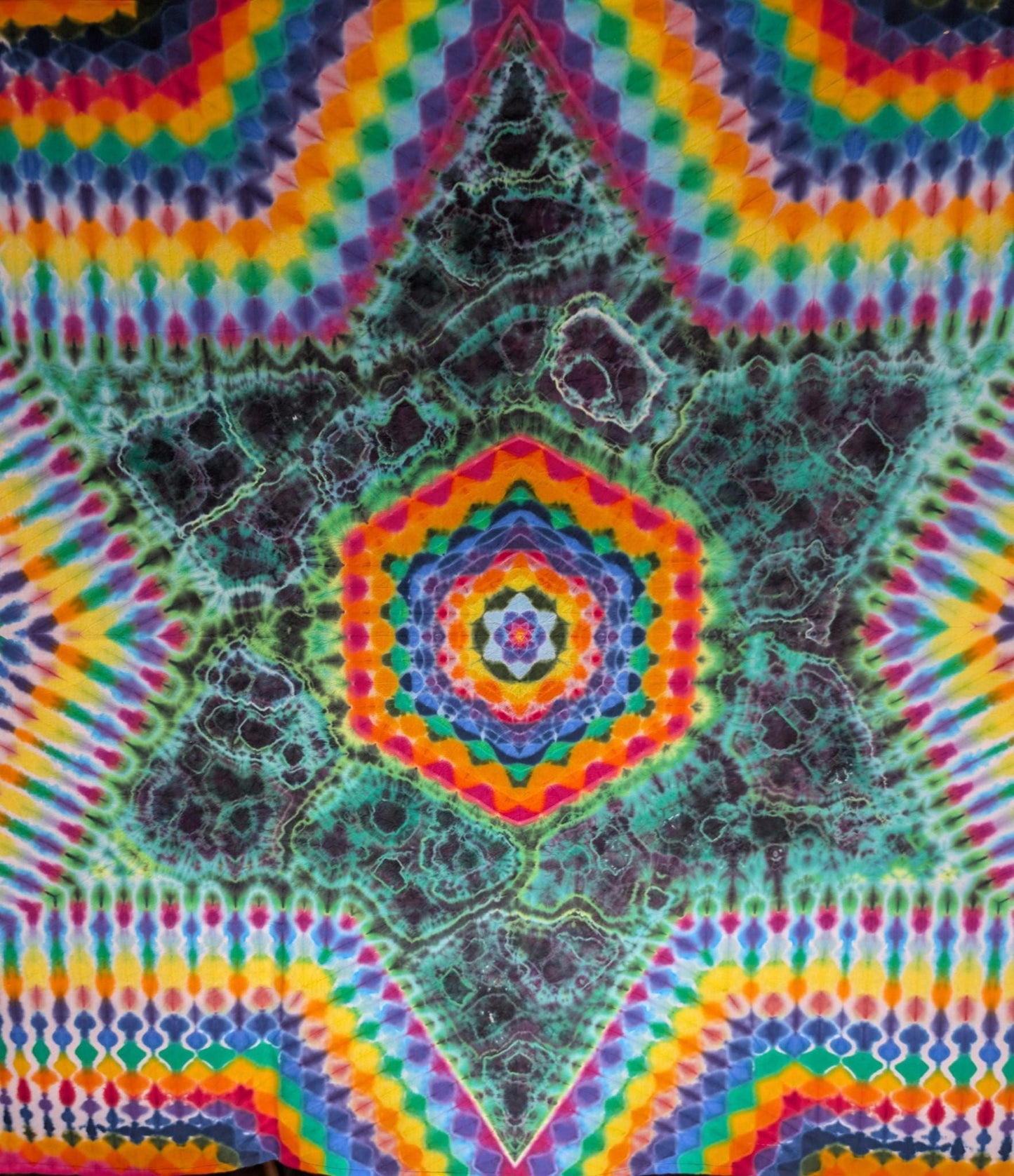 54"X54 (Meas. Pre to Shrinkage) Hexagon in Cntr of Star of Geodes w/ Rainbow Honeycomb Border w/ UV Reactive Dye Tapestry Read Description