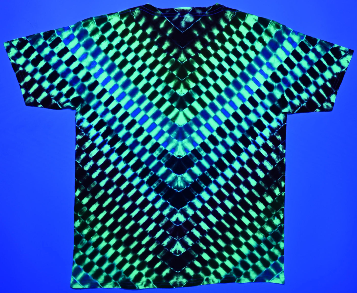 Youth XL V Uv Checkerboard DNA Uv Reactive Tie Dye on a Gildan Ultra Cotton T-Shirt