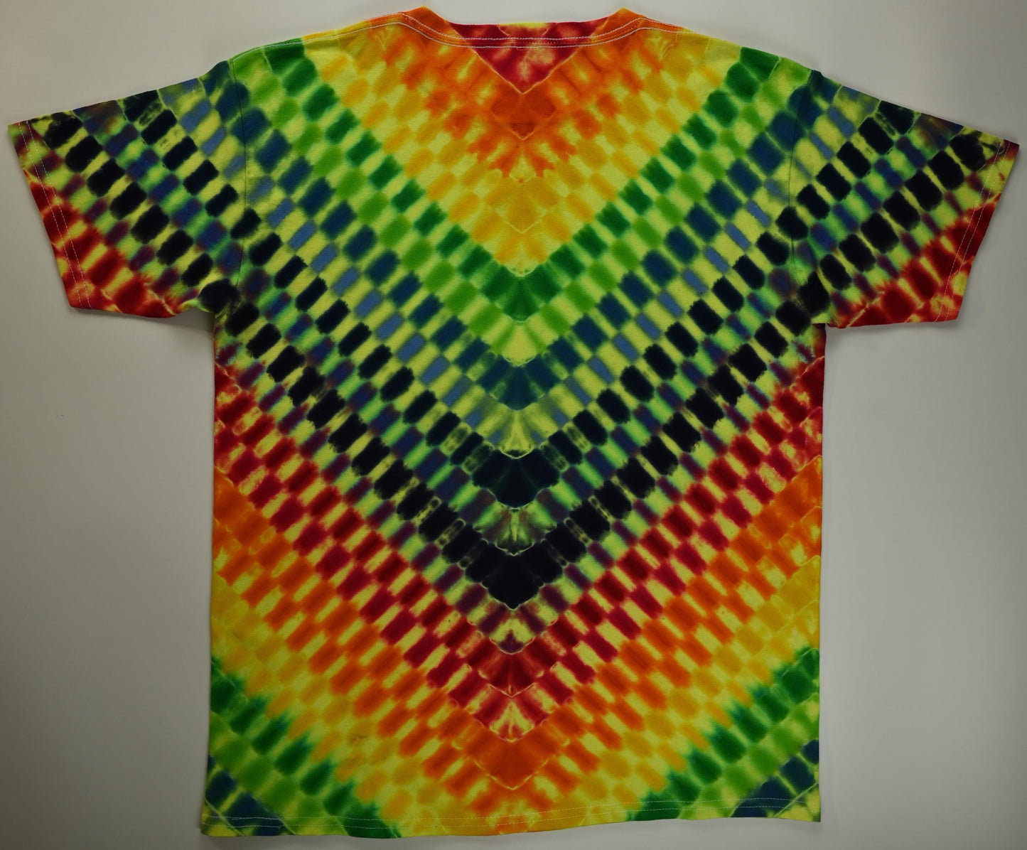 Youth XL V Uv Checkerboard DNA Uv Reactive Tie Dye on a Gildan Ultra Cotton T-Shirt