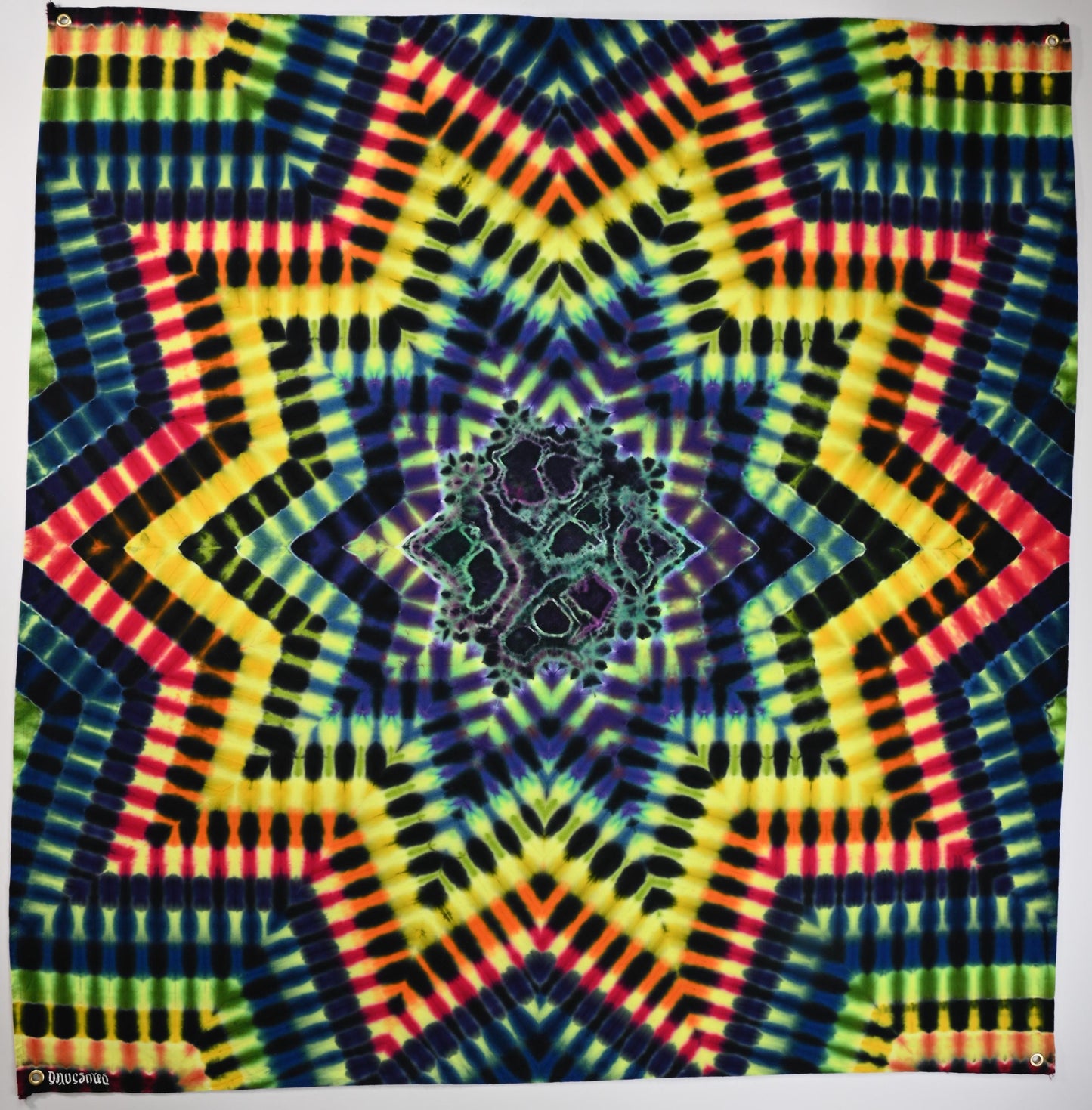 33.25X34.25" UV Reactive NeoDNA Decagram/Geode Cntr Tie Dye on a Tapestry* made from a Piece of Robert Kaufman Kona Cotton read description