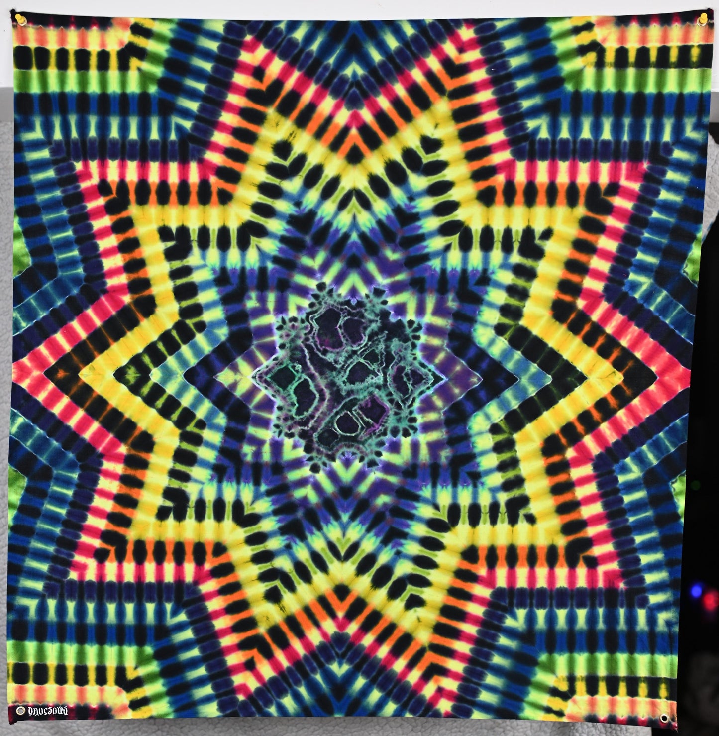 33.25X34.25" UV Reactive NeoDNA Decagram/Geode Cntr Tie Dye on a Tapestry* made from a Piece of Robert Kaufman Kona Cotton read description