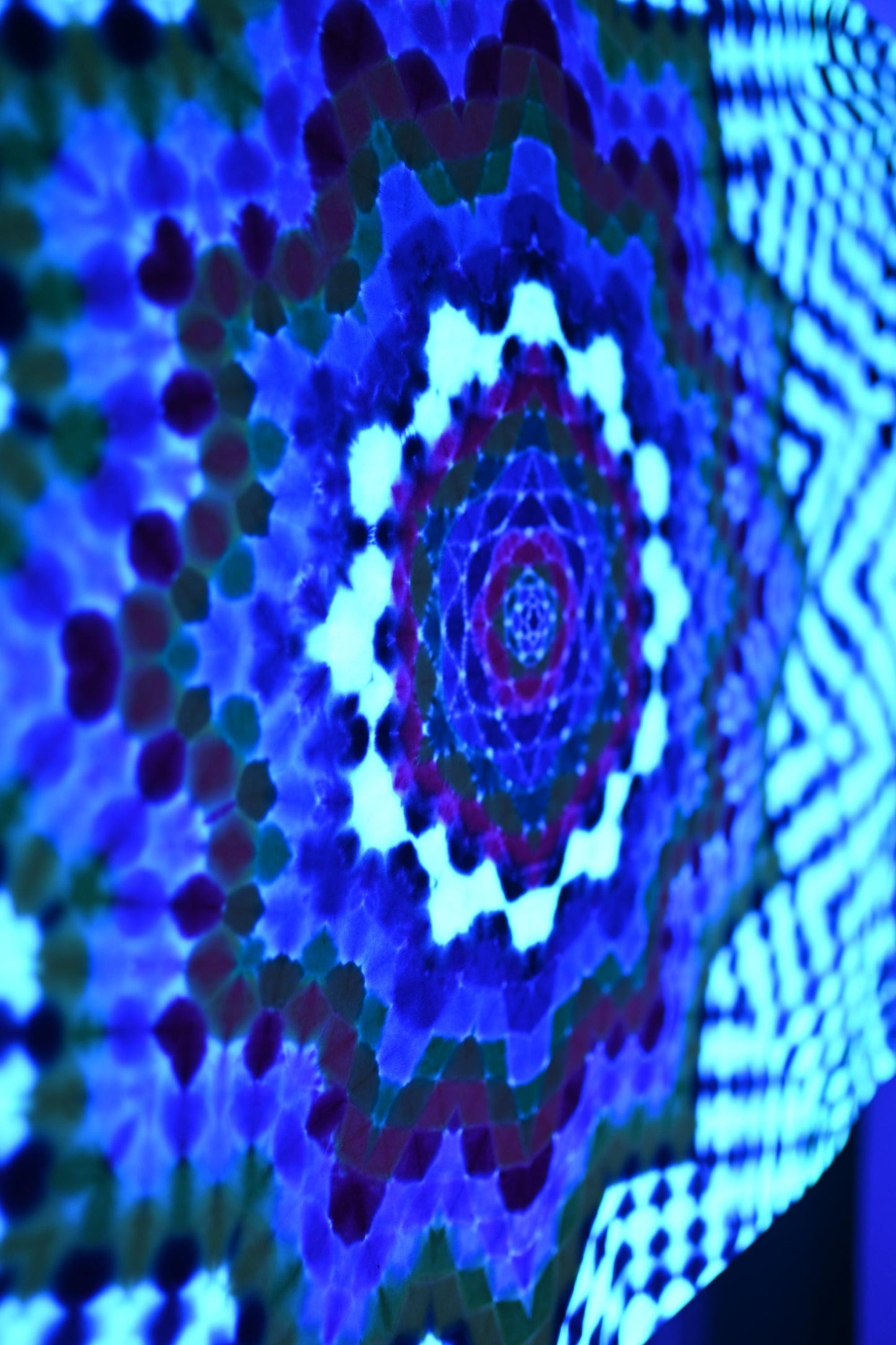 52'X38" Hexagon->{12/3} Dodecagram->UV Reactive/Grayscale Tie Dye on a Organic Cotton & Hemp Hemmed Tapestry w/ Metal Grommets for Hanging*