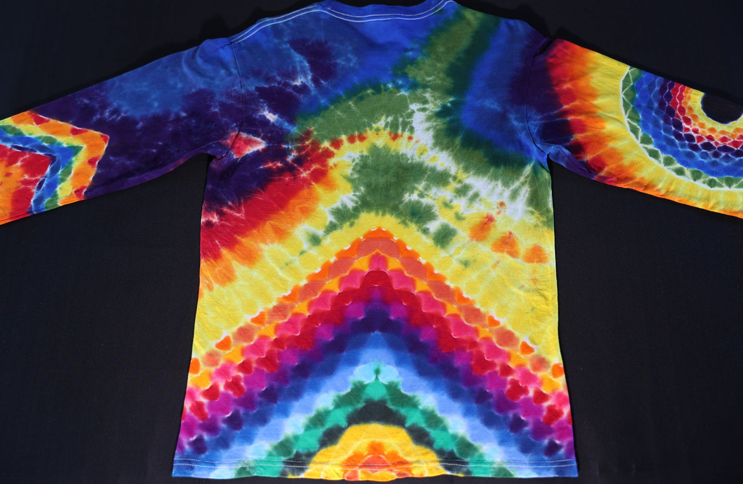 Med Hexagon Frt/Pyramid Bck Wraps to Frt/ZigZag Band around L Slv/18pt Mandala w/Blck Hole Cntr on R Slv/ Scrunch Tie Dye Long Sleeve Shirt