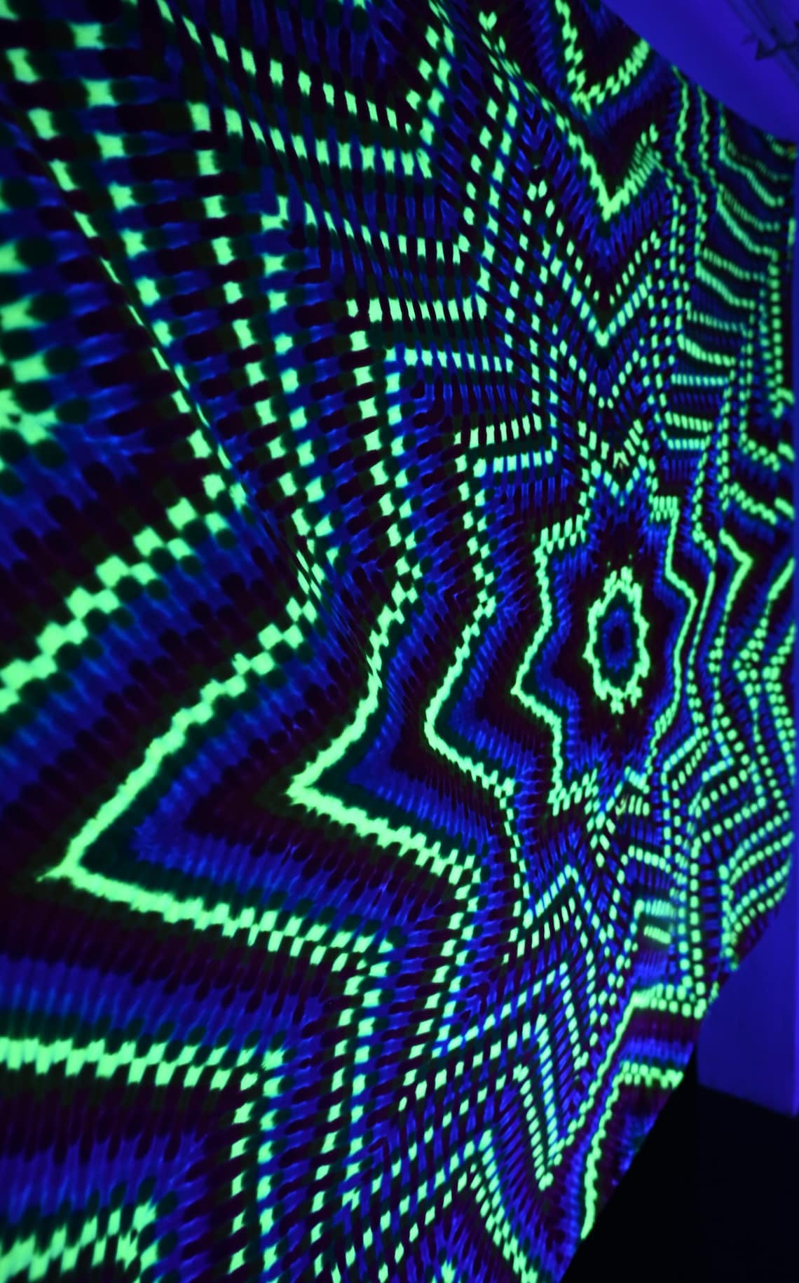 72"X56.5" UV Reactive Custom Isotoxal Decagram Star Tie Dye Tapestry* w/ Metal Grommets for Hanging