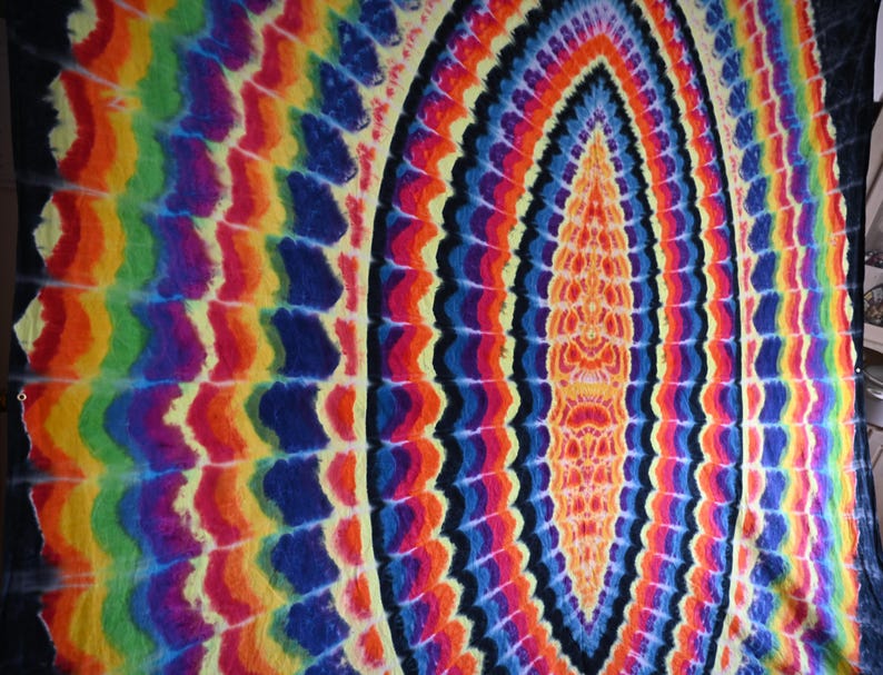 101.5"X103.75" (approx) UV Reactive Wavy Portal w/ Flickering Inferno Cosmic Egg Center Tie Dye on a Piece of Combed Cotton Fabric