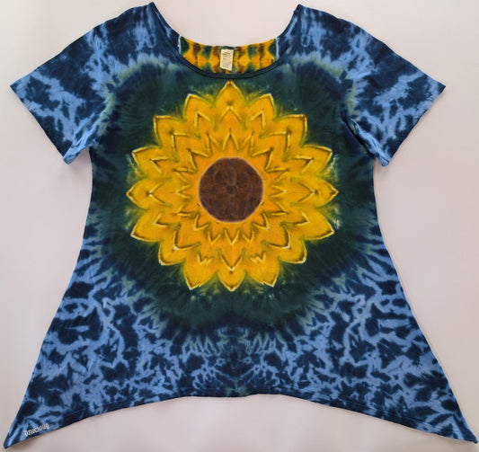 Womens Large Sunflower/Honeycomb Spine/Scrunch Tie Dye on a Dharma Trading Company Asymmetric Short Sleeve Cotton Tunic