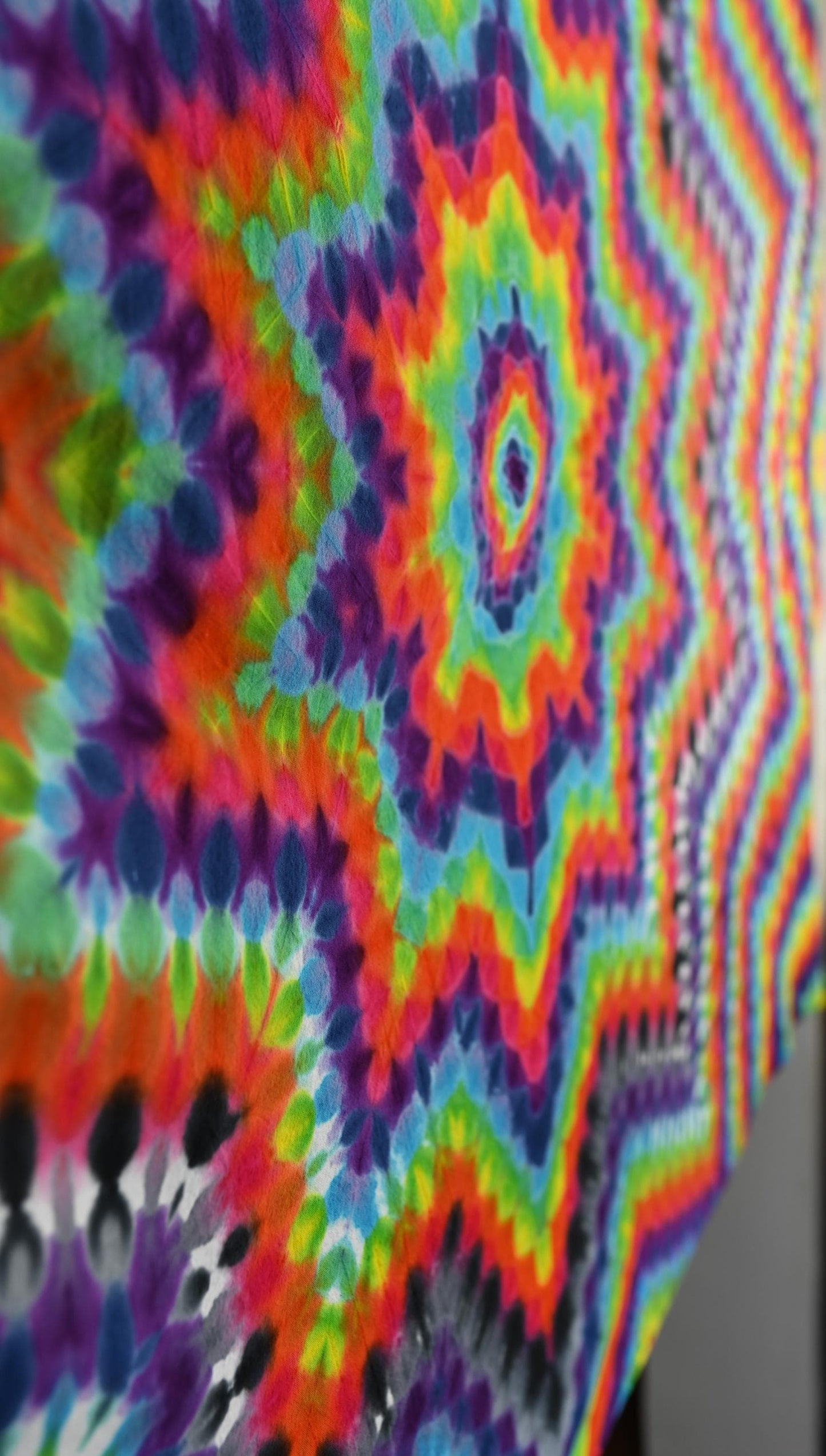 54"X90" (Measurements prior to any shrinking) Very Psychedelic Decagram/10Pt Star Tie Dye on a Third Eye Tapestry w/ Hanging Loops