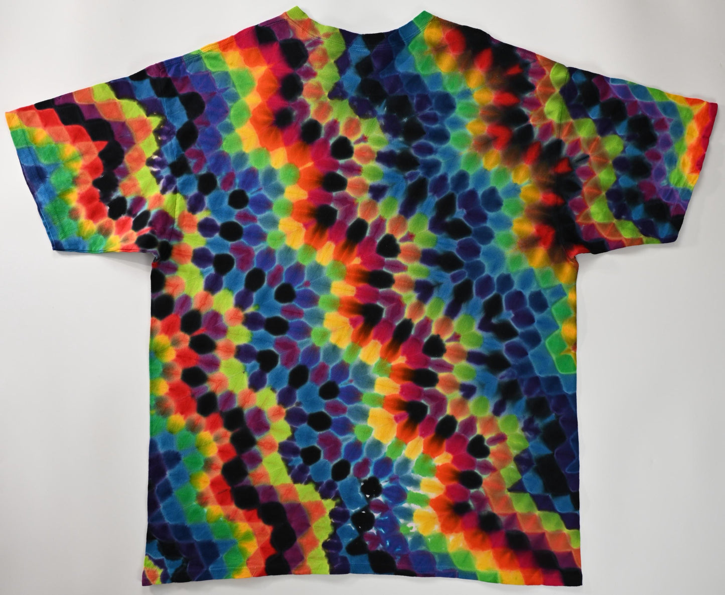 2X Zig Zag Honeycomb Tie Dye on a Gildan Ultra Cotton PFD (Prepared for Dye) T-Shirt