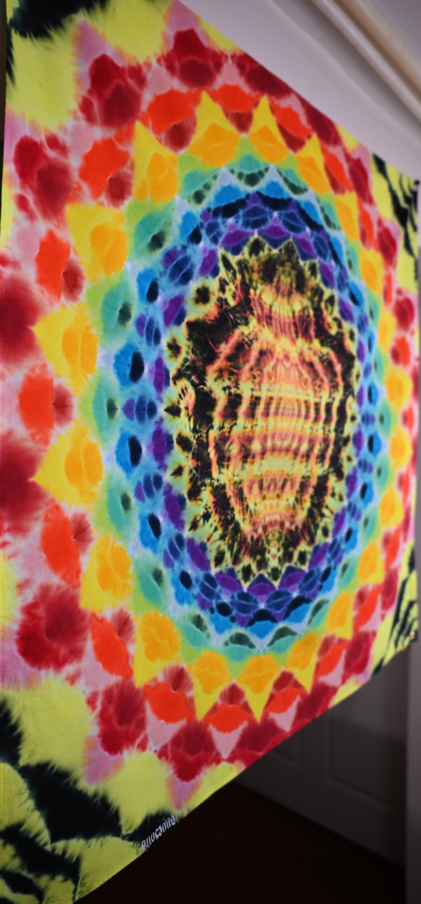 33.5X35" UV Reactive 20Pt Mandala/Cosmic Egg Cntr Tie Dye on a Tapestry* made by Hemming around Robert Kaufman Kona Cotton Read Description