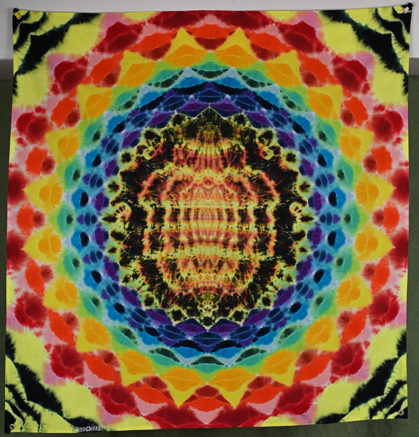 33.5X35" UV Reactive 20Pt Mandala/Cosmic Egg Cntr Tie Dye on a Tapestry* made by Hemming around Robert Kaufman Kona Cotton Read Description
