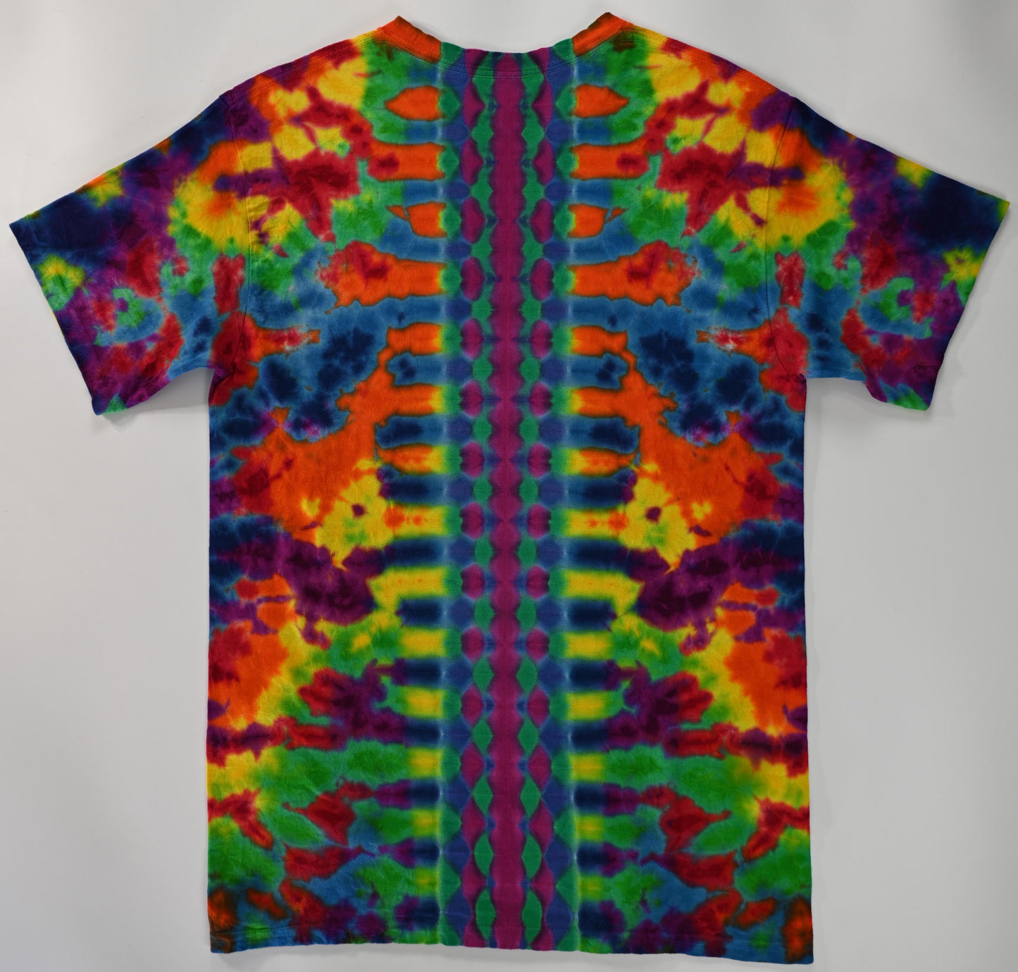 Scratch and Dent** Medium Hexagram in Greys and Black F/Spine in Gemstone Colors B/ Scrunch Tie Dye on a Gildan Ultra Cotton PFD T-Shirt