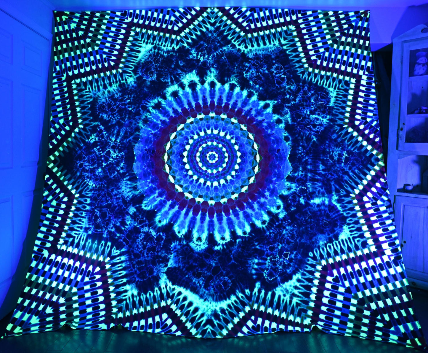 104"X102" Super Heady UV Reactive from center: Octagon->24 Point Mandala->Geodes->Neo-DNA {12/3} Dodecagram Border Tie Dye on a Tapestry