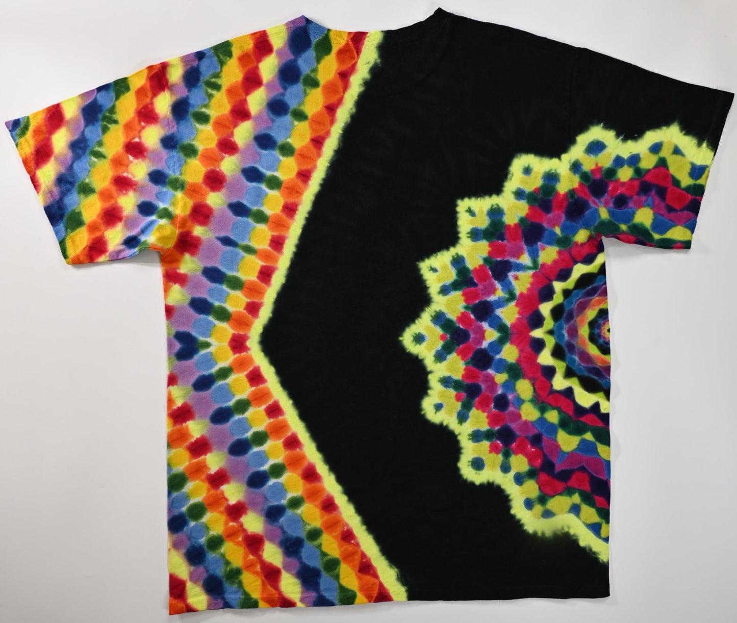 XL UV Reactive Side Octagon>{16/4} Hexadecagram/Pac-Man Honeycomb/Black Filler Tie Dye on a Gildan Ultra Cotton PFD T-Shirt* see description