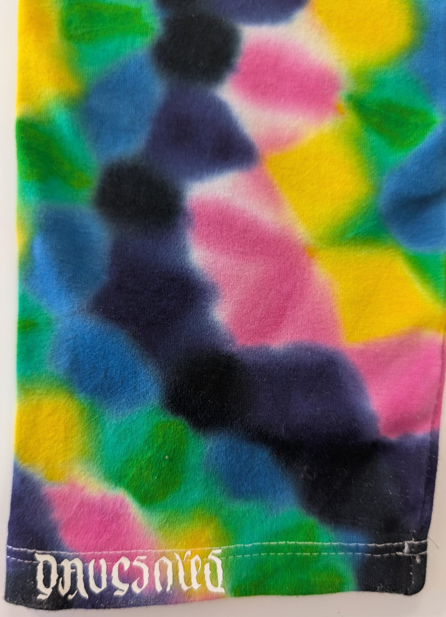 XL Symmetrical Zig Zag Honeycomb Tie Dye on Wide Waist Band Dancing Robin Form Fitting, Medium Thickness 92 Cotton 8% Spandex Leggings