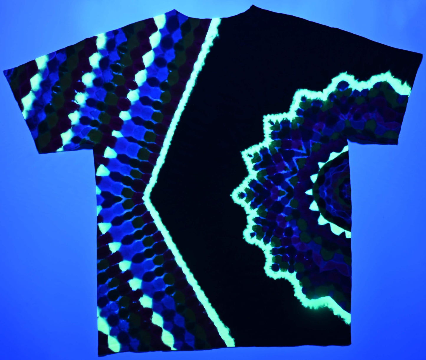 XL UV Reactive Side Octagon>{16/4} Hexadecagram/Pac-Man Honeycomb/Black Filler Tie Dye on a Gildan Ultra Cotton PFD T-Shirt* see description