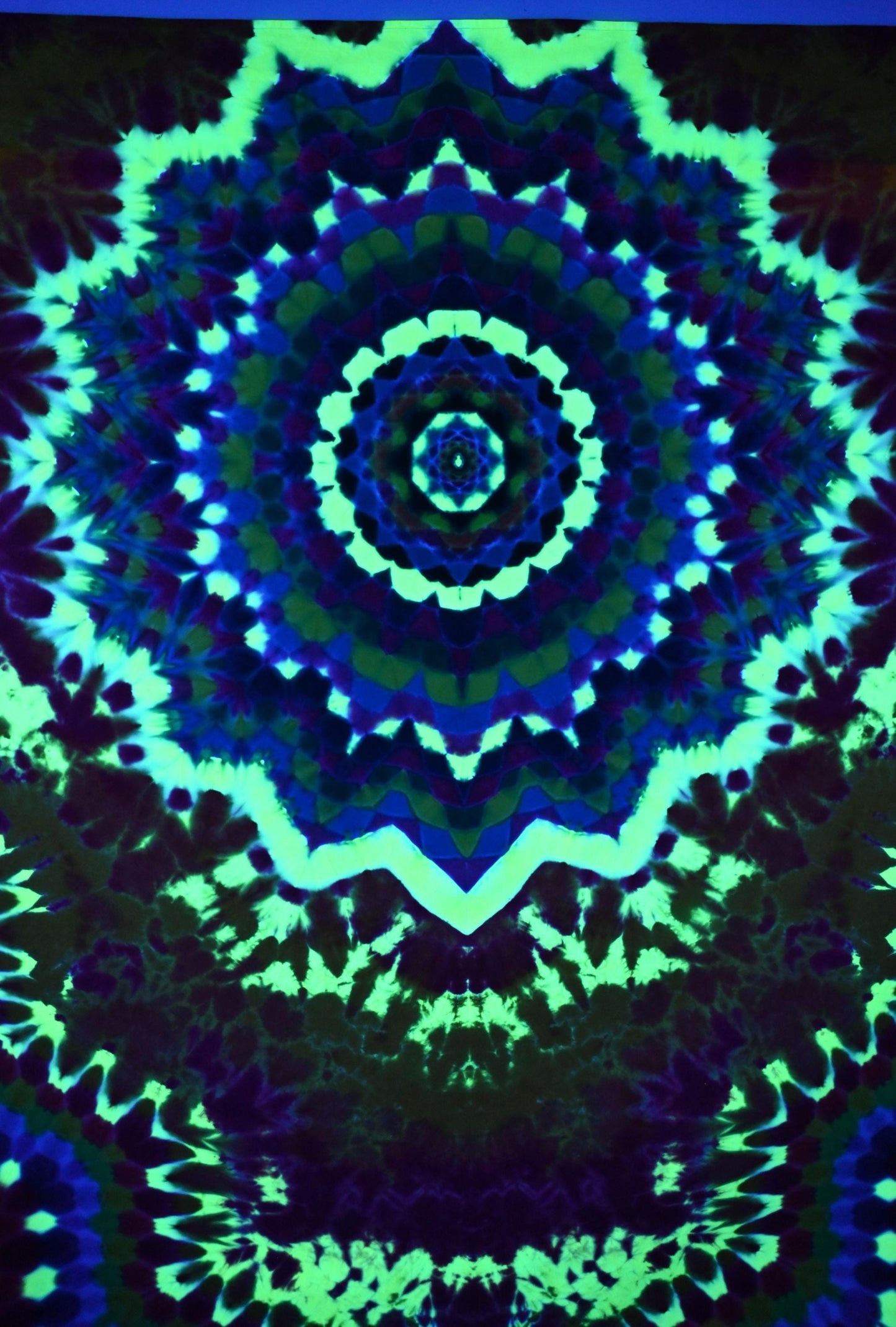 73.25X57.5" Super Duper Heady UV Reactive Octagon>{16/4} Hexadecagram/Symmetrical Zig Zag Honeycomb/ Fire Scrunch Tie Dye Tapestry*