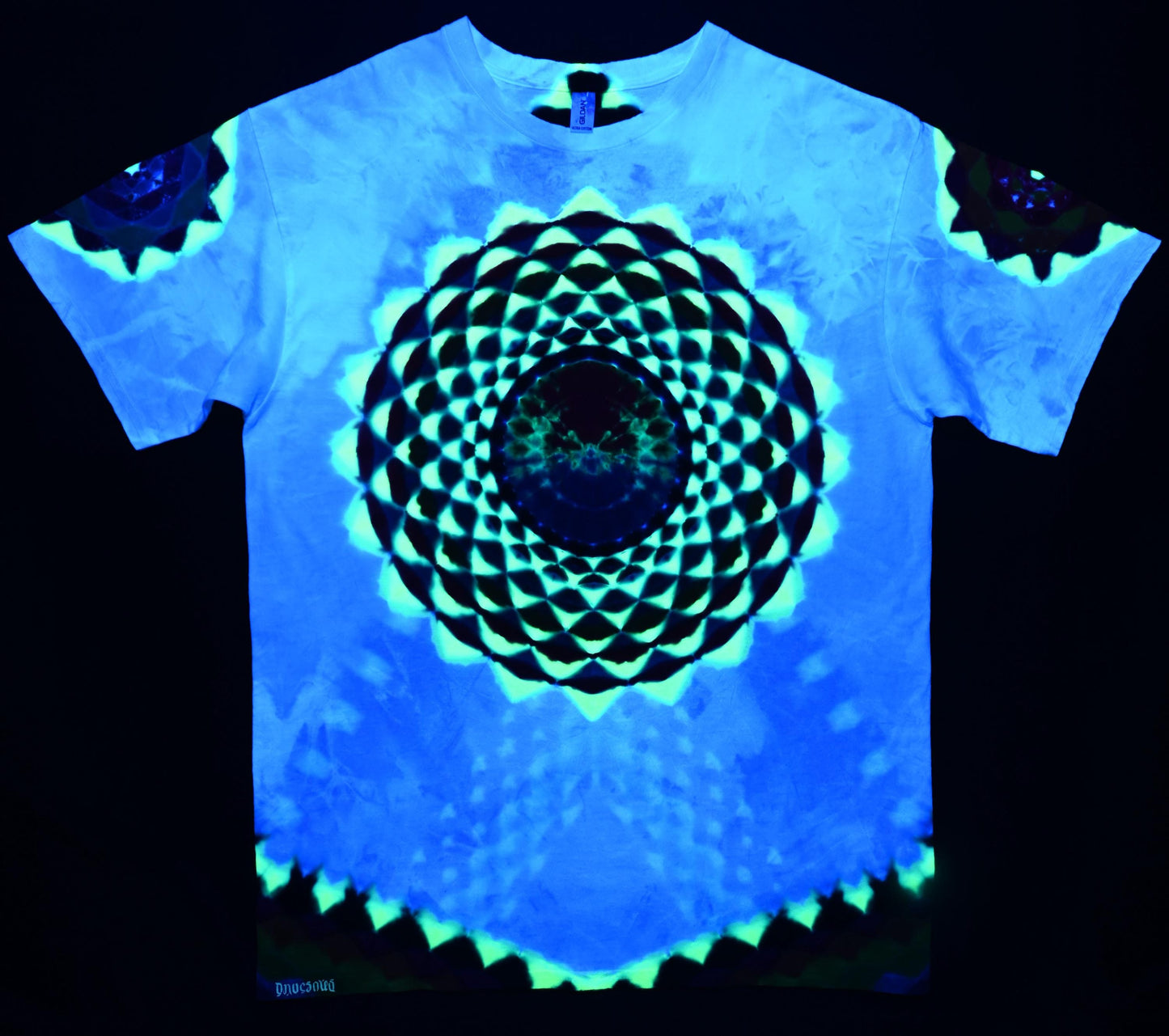 XL Snow White Series UV Reactive 20Pt Mandala w/ Ripple Cntr Frnt/Wrap Around  Tower Bck/ Hexagon Slvs Tie Dye on a Gildan Ultra PFD T-Shirt