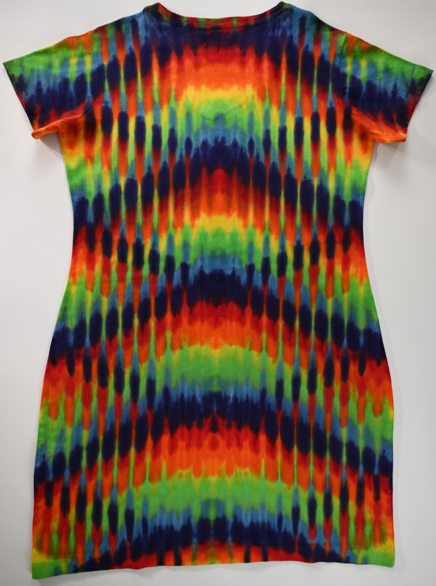 Ladies S/M Trippy Weaver, Vertical Pleat Tie Dye on a LAT V-Neck Cotton Cover Up Dress