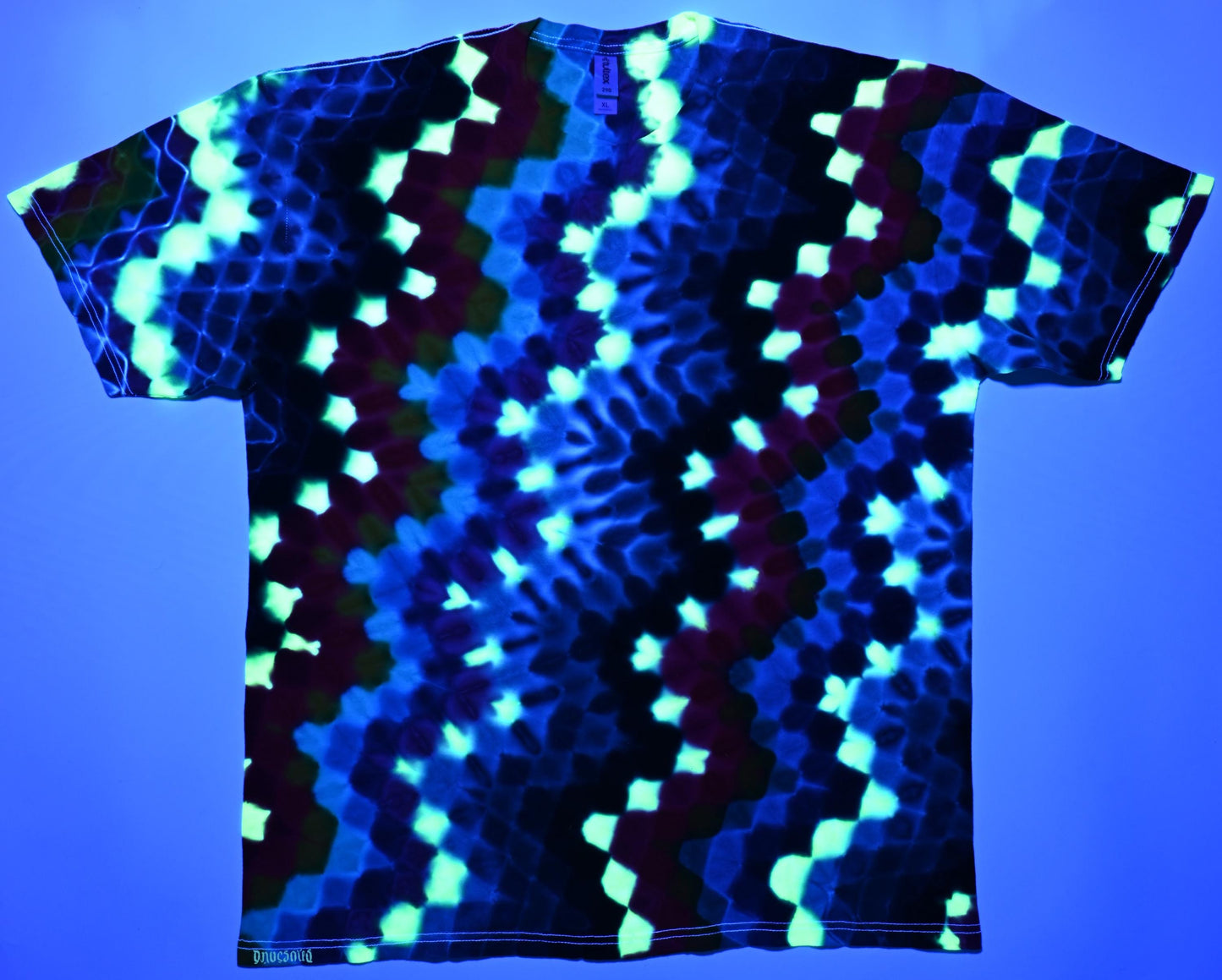 XL UV Reactive Zig Zag Honeycomb Tie Dye on a Tultex 290 Ringspun Cotton T-Shirt