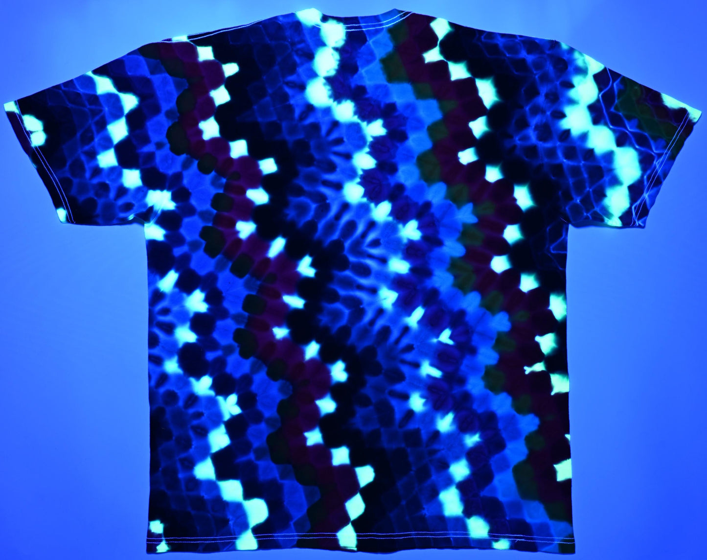 XL UV Reactive Zig Zag Honeycomb Tie Dye on a Tultex 290 Ringspun Cotton T-Shirt