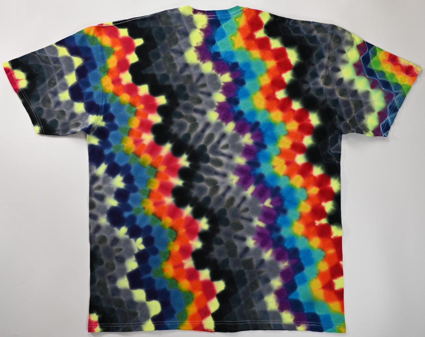 XL UV Reactive Zig Zag Honeycomb Tie Dye on a Tultex 290 Ringspun Cotton T-Shirt