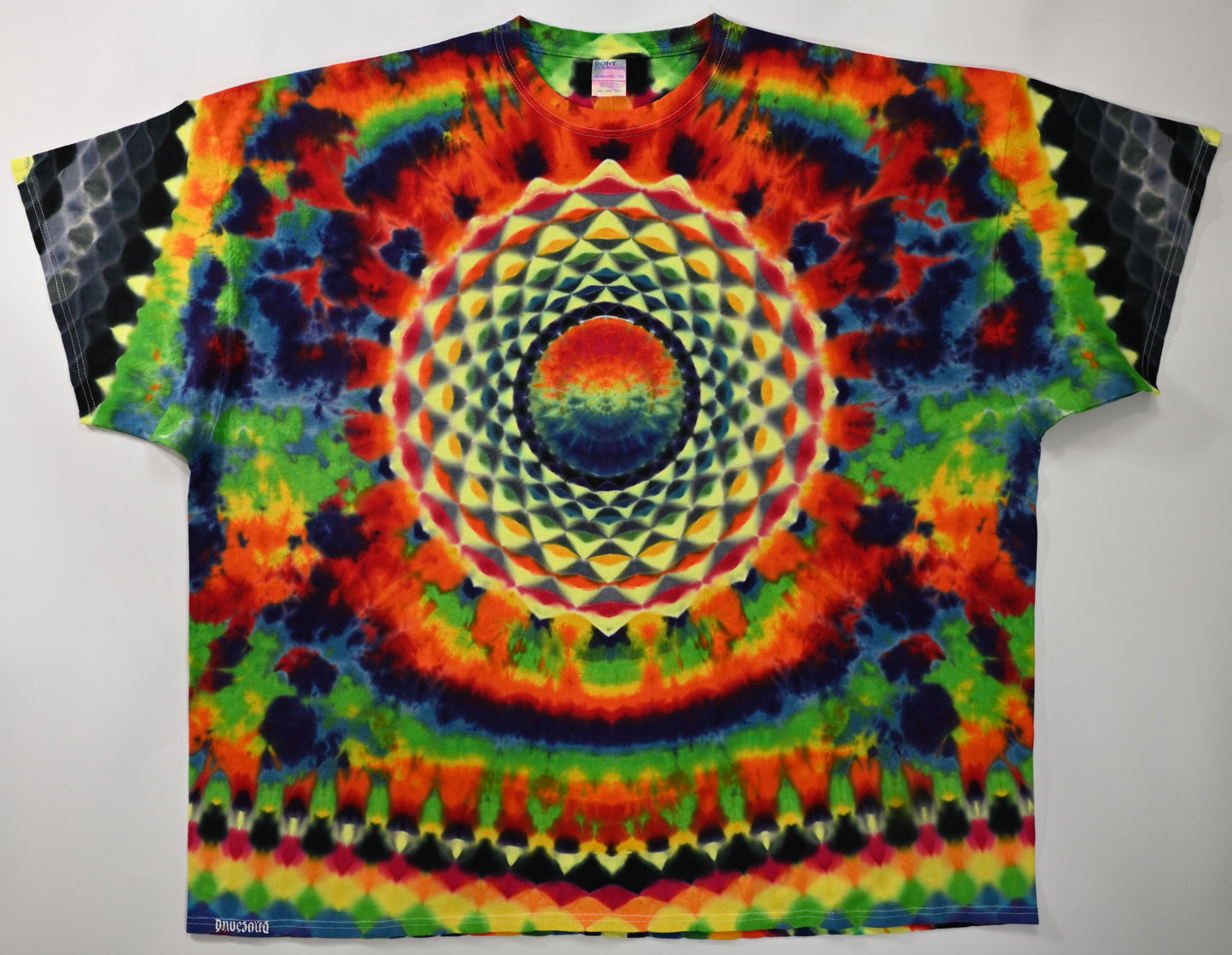 5X Mega-Heady UV Reactive 20Pt Mandala w/Ripple Cntr Frnt/Wrap Around Geometric Tower Bck/Triangle Honeycomb Slvs/Scrunch Tie Dye T-Shirt