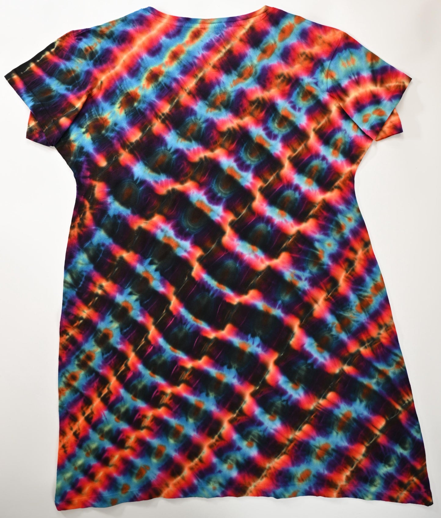 Ladies 2X/3X Subtle UV Reactive Highlights Cosmic Roll Tie Dye in my Neon Vortex Palette on a LAT V-Neck Cotton Cover Up Dress