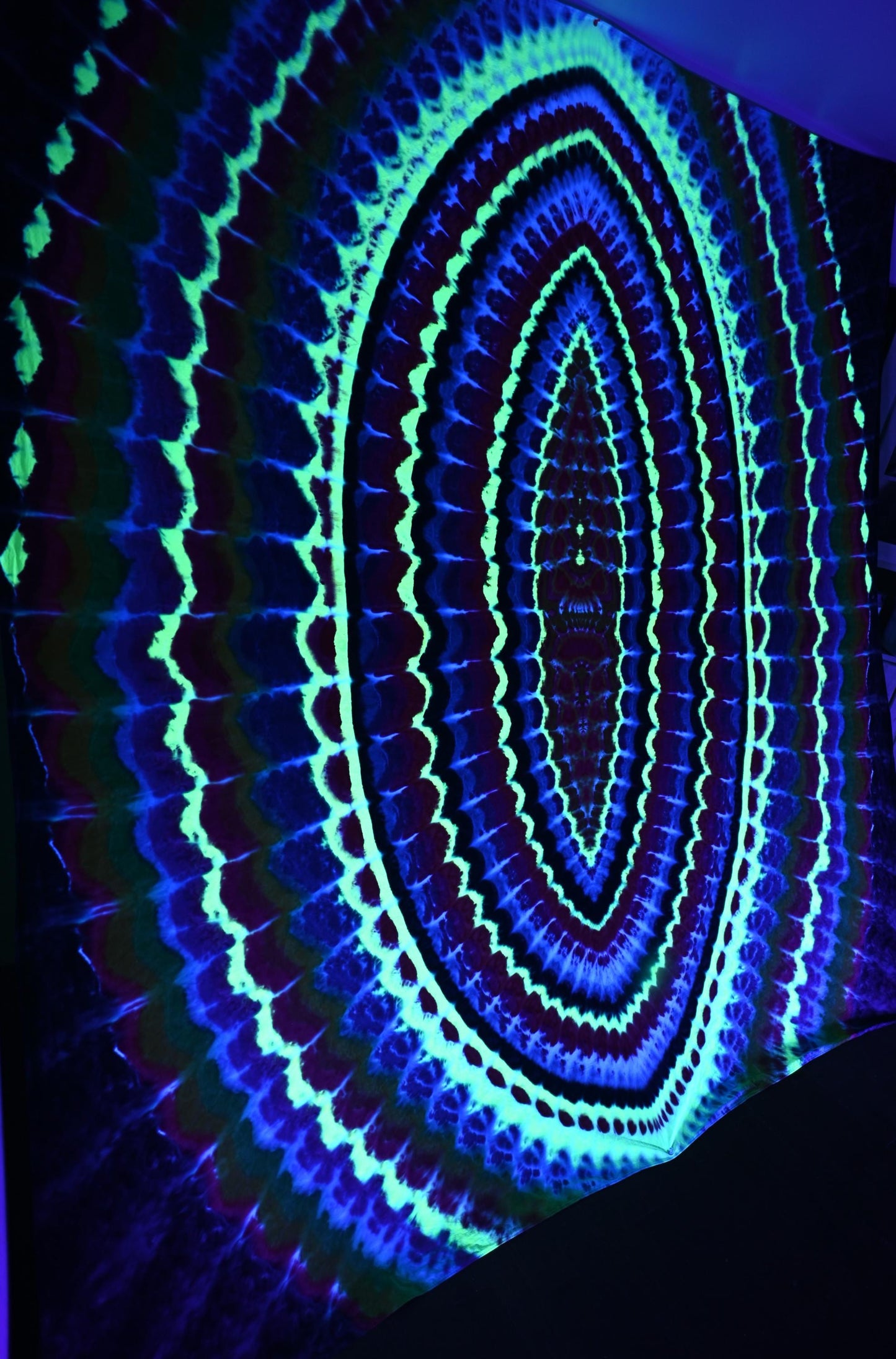 101.5"X103.75" (approx) UV Reactive Wavy Portal w/ Flickering Inferno Cosmic Egg Center Tie Dye on a Piece of Combed Cotton Fabric