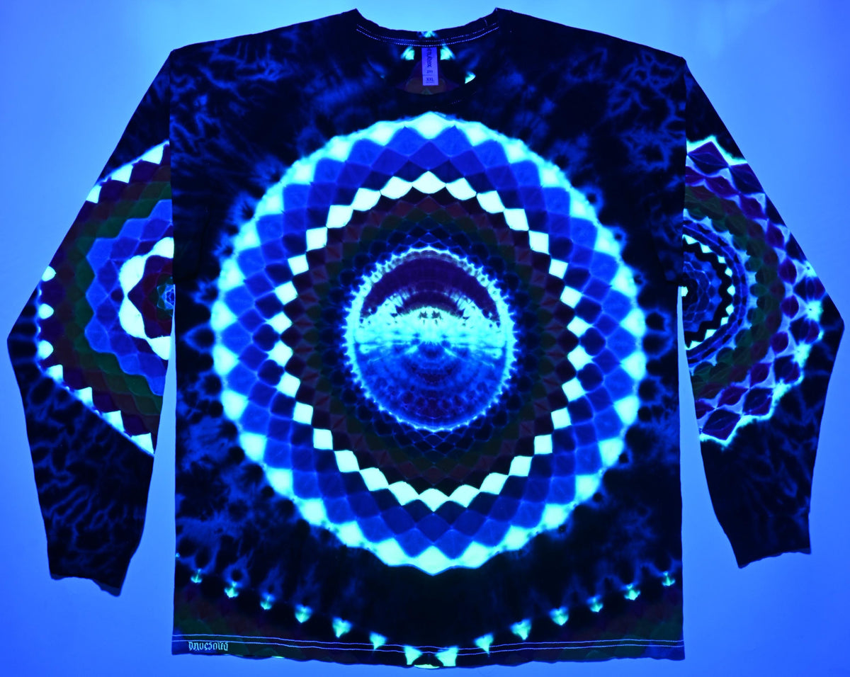 2X UV Reactive 30Pt Mandala w/ Ripple Cntr/ Geometric Tower/ 18Pt Mandala w/ Hexagon Cntr L Slv/Hexagon R Slv/Scrunch Tie Dye Long Slv Shirt