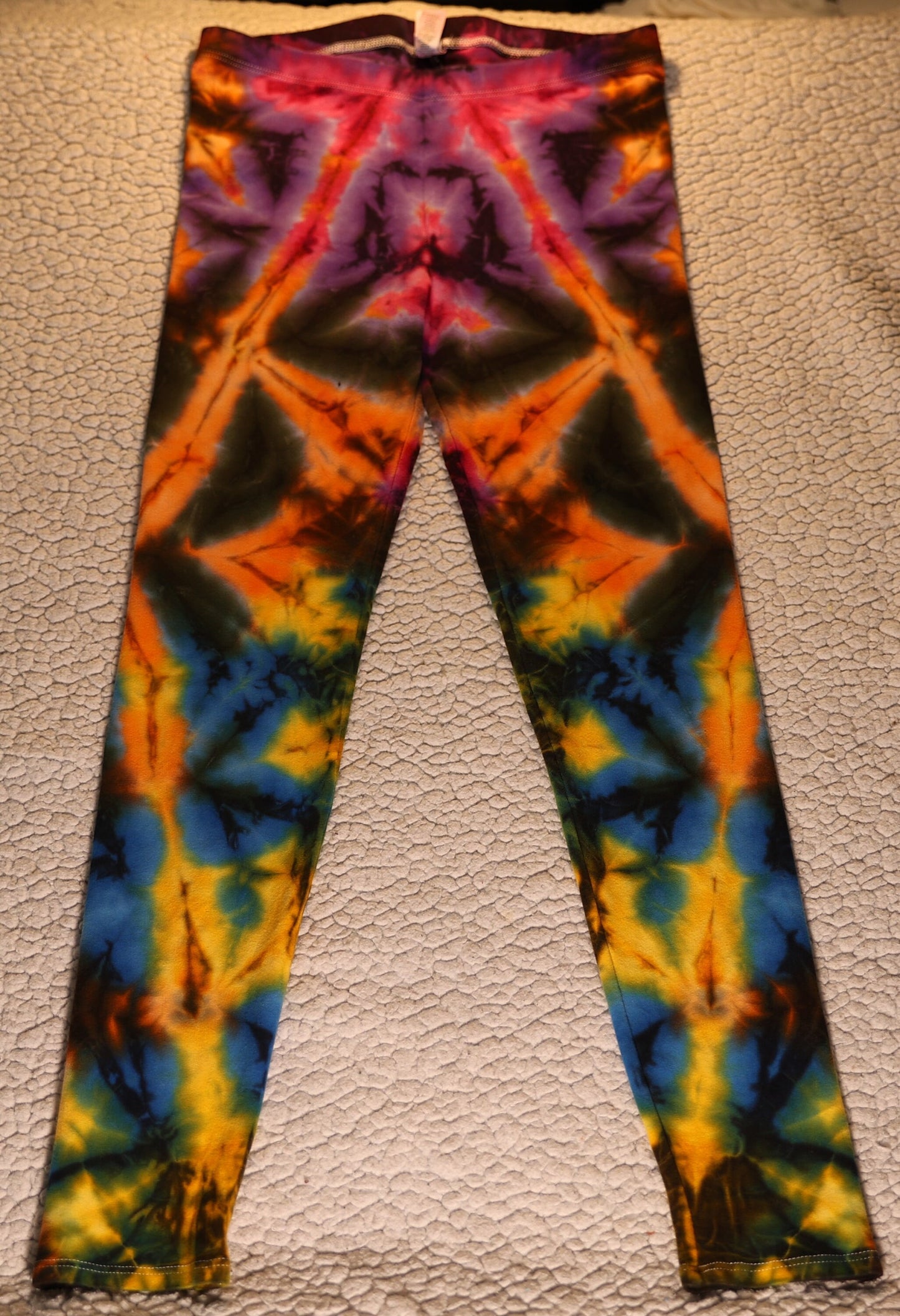 Medium Crystal Wash Quantum Scrunch Tie Dye Leggings on Royal Apparel Cotton/Spandex Leggings