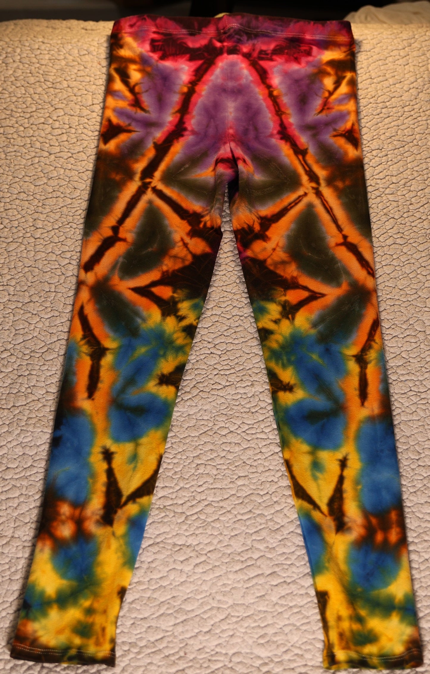 Medium Crystal Wash Quantum Scrunch Tie Dye Leggings on Royal Apparel Cotton/Spandex Leggings